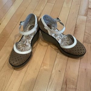 Fly London Wedge Mary Jane Size 8.5